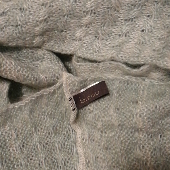 NWOT Bizou knit circle scarf - Picture 4 of 8